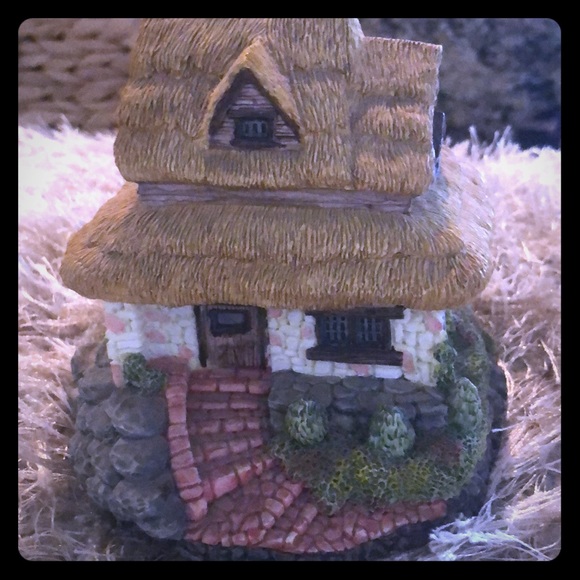 Old England S Classic Cottages Accents Cute Cottage House Canterbury Inn Poshmark